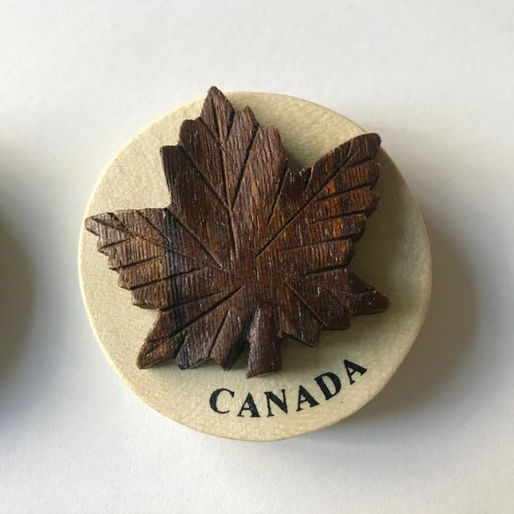 Set Fridge Magnets Canada Toronto - two Souvenirs - Picture 2 of 8